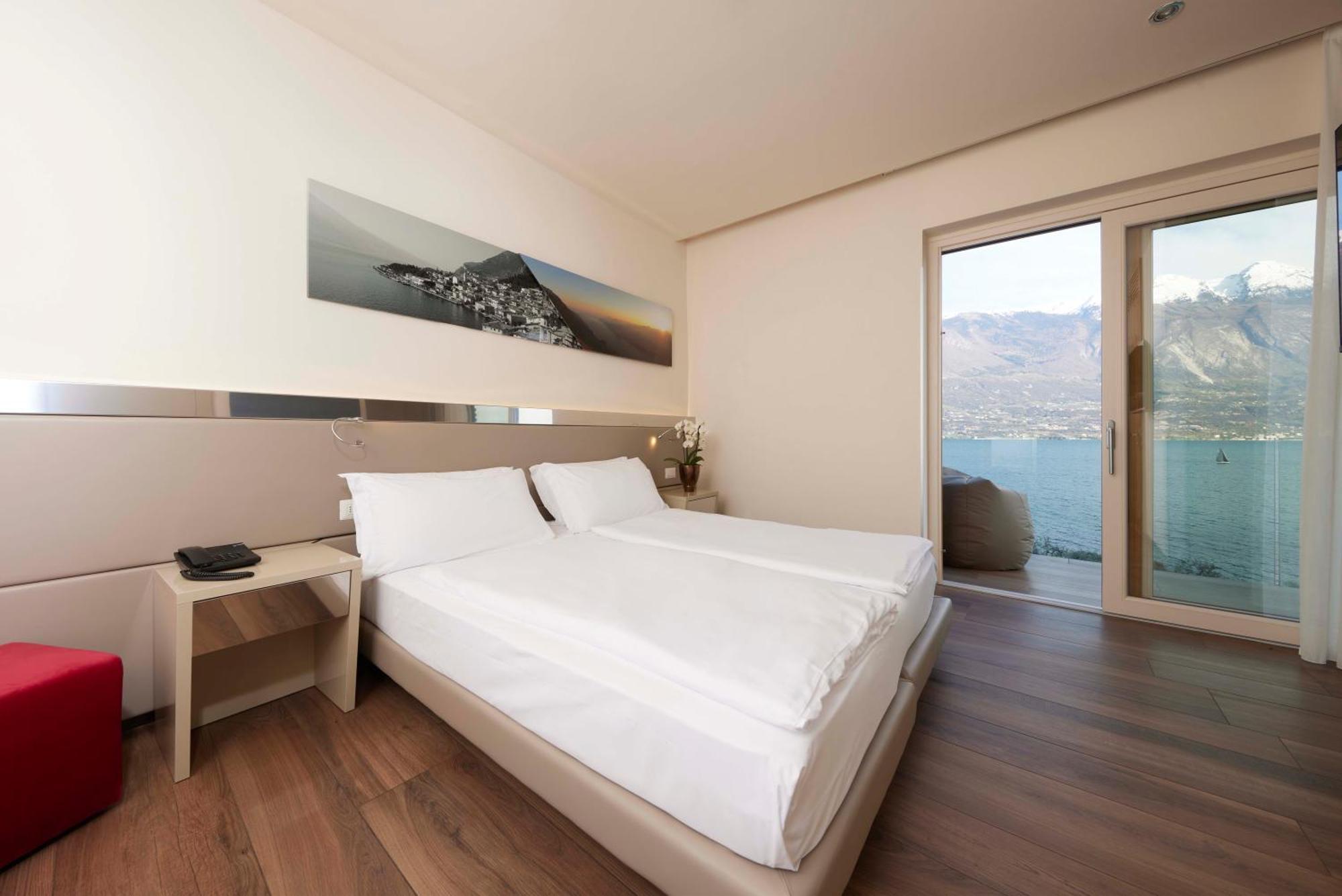 Hotel Atilius - Adults Only Limone sul Garda Værelse billede