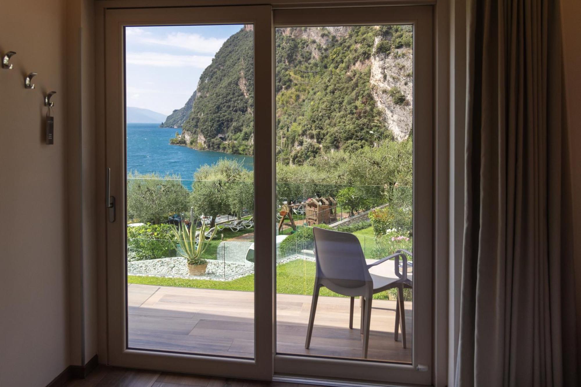 Hotel Atilius - Adults Only Limone sul Garda Værelse billede