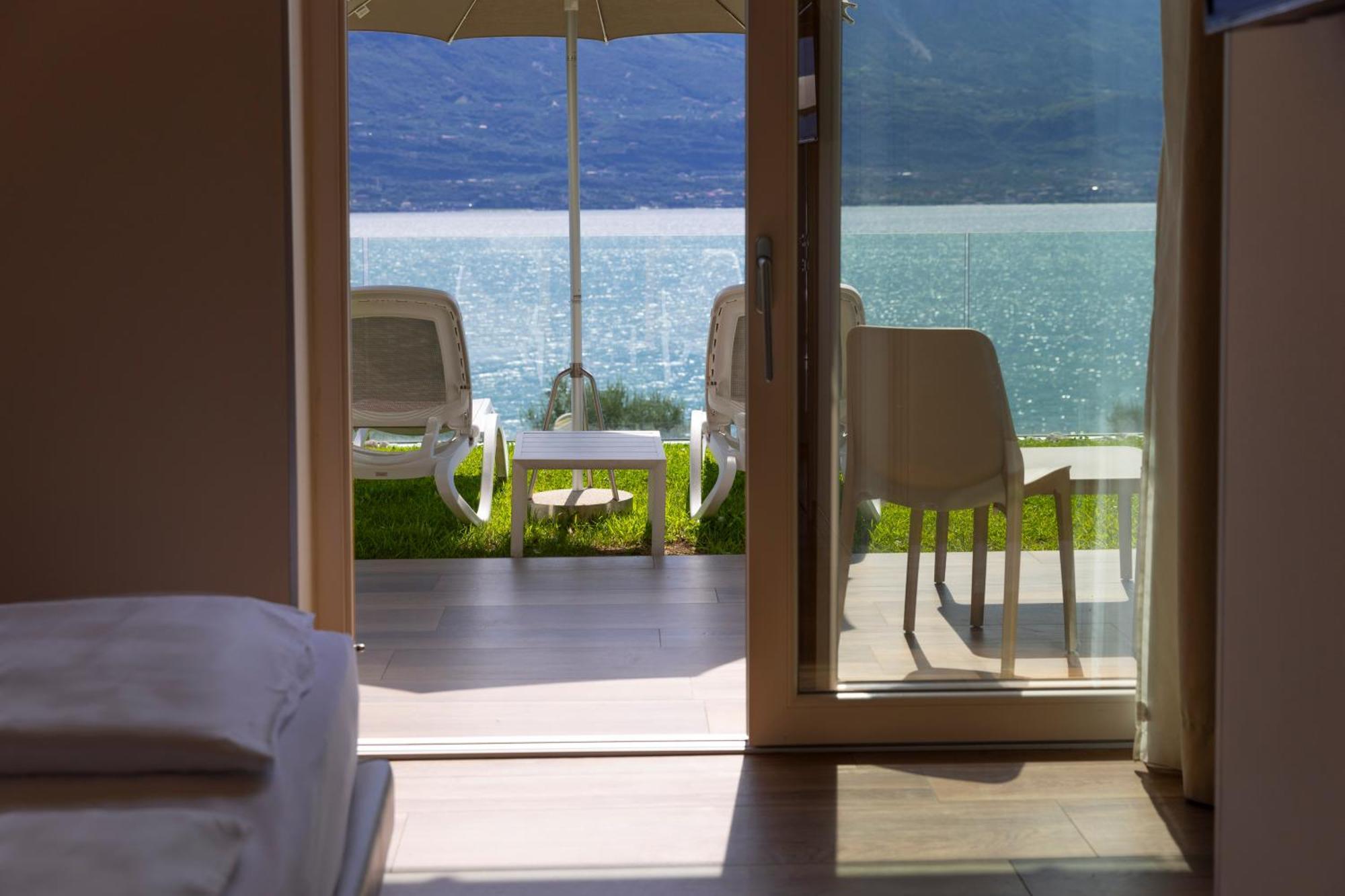 Hotel Atilius - Adults Only Limone sul Garda Værelse billede